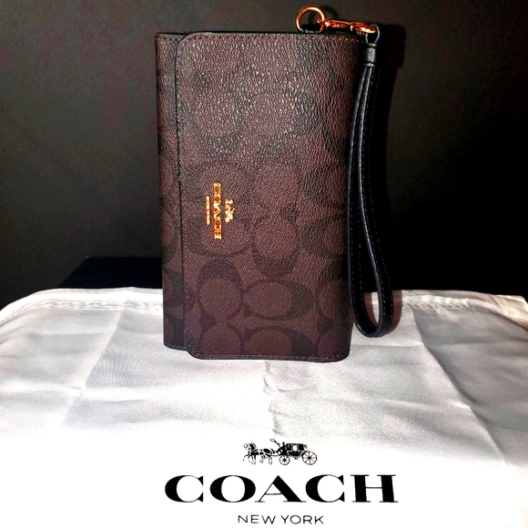 Coach phone wallet with wristlet - Picture 1 of 6